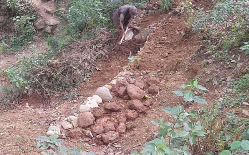 बौद्धिक जमातलाई गिज्याउँदै टिकुरीका अशक्त `रबिलाल´
