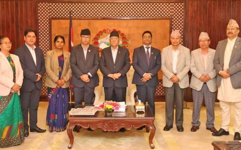 सरकारलाई दिएको समर्थन एमालेद्धारा फिर्ता, मन्त्रीले बुझाए राजिनामा