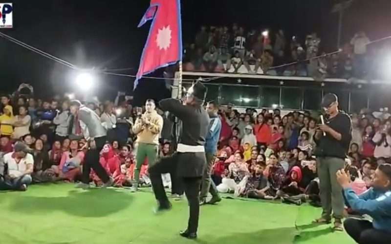 अर्घाखाँचीकै ऐतिहासिक भैरव नाँच प्यूठानको जुम्री बजारमा नचाईयो