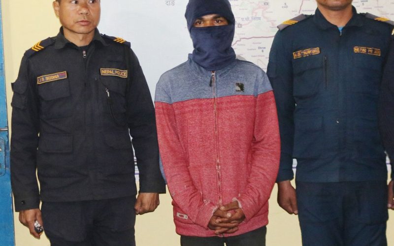 सुतेकोबेला घनले टाउकाेमा हानेर दम्पतीको बीभत्स हत्या, काका-काकी हत्या गर्ने अभियुक्त सार्बजनिक