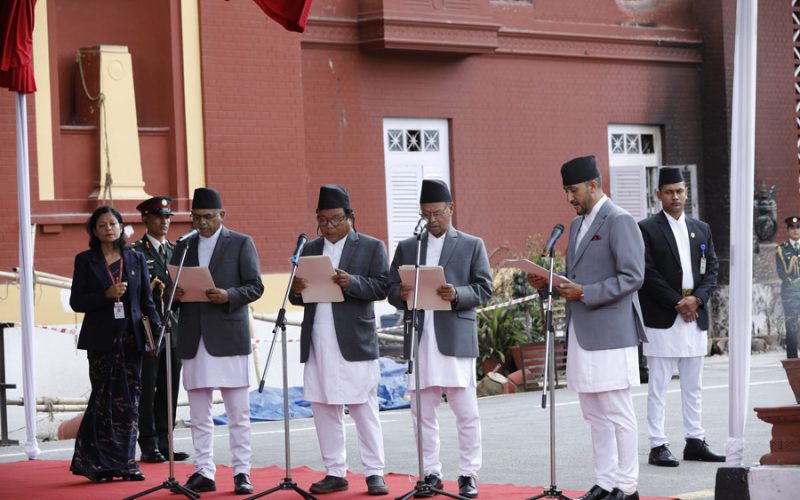 मन्त्रिपरिषद् विस्तार, चार मन्त्रीले सम्हाले जिम्मेवारी