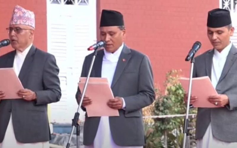 अर्याल,खनाल र घिसिङले लिए मन्त्री पदकाे सपथ