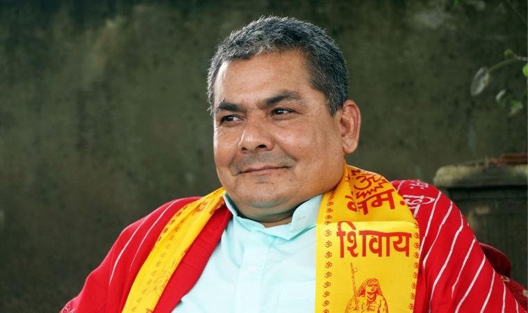 वीरगञ्ज पुगेका दुर्गा प्रसाईं पक्राउ